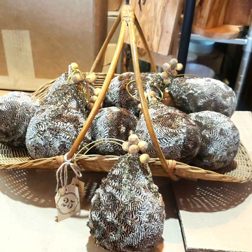 Pear ornament